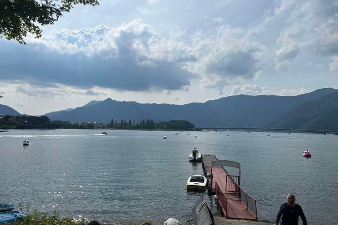 Private tour - Scenic Fuji Escape: Hakone, Peace Park & More - Lake Yamanaka and the open Fuji country
