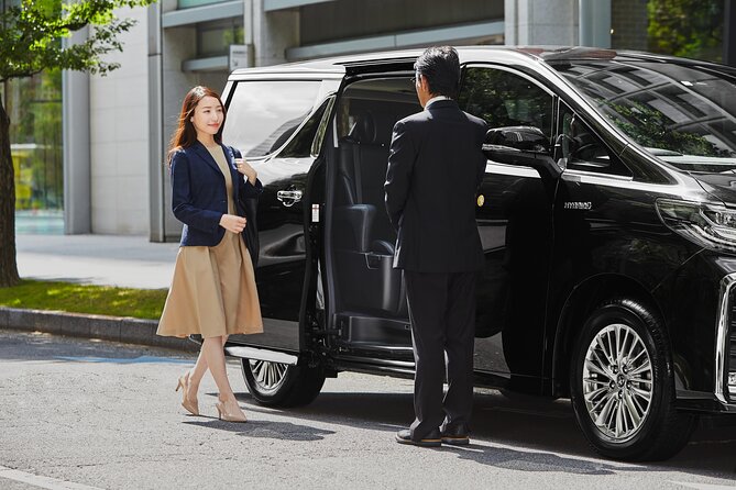 Private Transfer from Haneda Airport to Tokyo - A Simple Landing at Haneda Airport