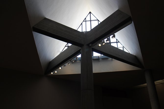 Private Ueno Park Architecture Walking Tour - What the private format changes