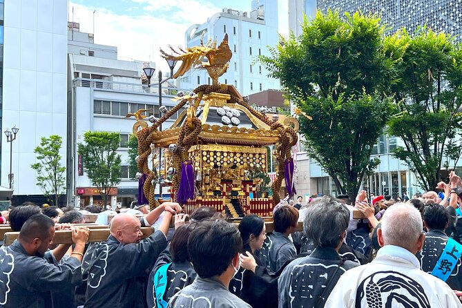 Private Walking Tour to explore Tokyo based on your interests - Edo Castle ruins and the East Gardens