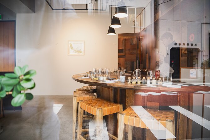 Sake Omakase in Tokyo: Guided Tasting by Certified Sommeliers - Four courses that teach you how sake changes