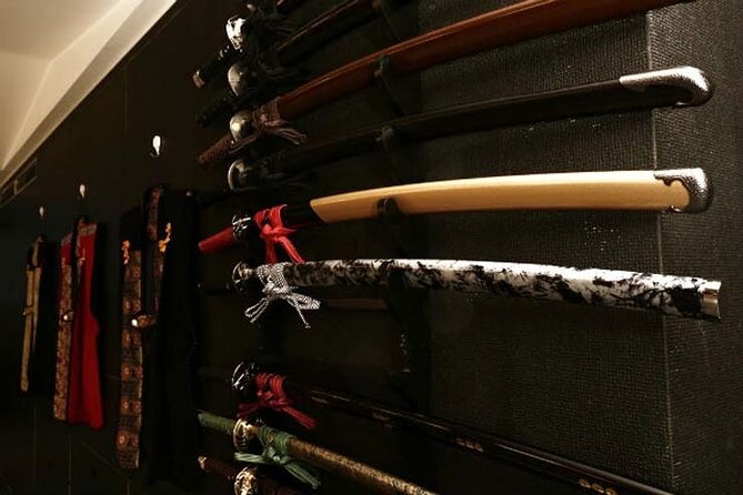 Samurai Armor Photo Shoot in Shibuya - Choosing your samurai look in Shibuya