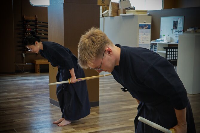 Samurai Experience - Learn Bushido through Kendo, in Tokyo - Getting dressed for the lesson