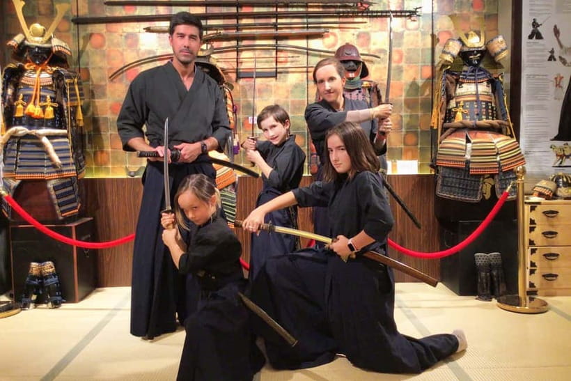 Samurai Ninja Museum Asakusa: Samurai Sword Lesson & Tour - Touring the Samurai and Ninja Museum