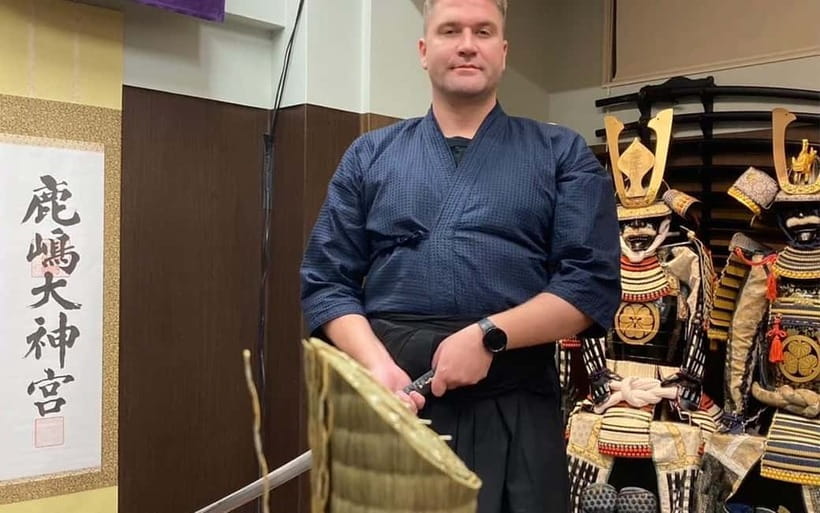 Samurai sword cutting experience - Learning what makes a Japanese sword different