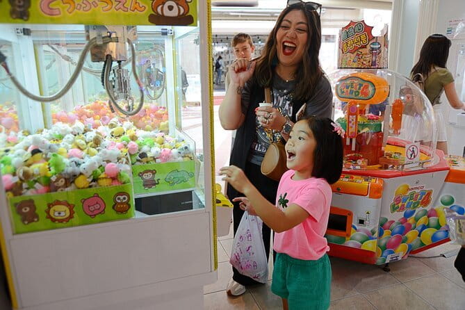 Shibuya food tour led by popular YouTuber guide - Learning Japanese food manners while you eat