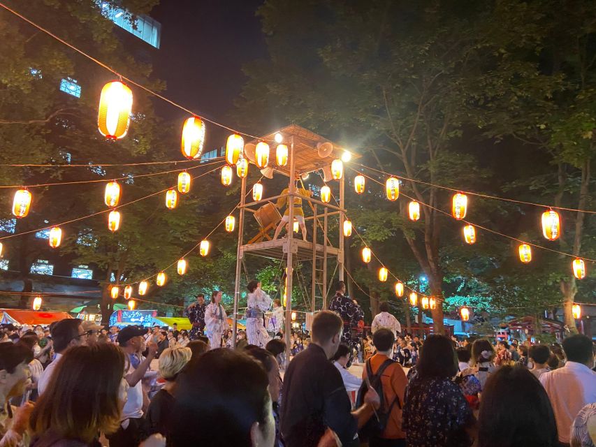 Shinjuku: bar hopping night tour at Japanese Izakaya - Golden Gai and its tiny drinking rooms