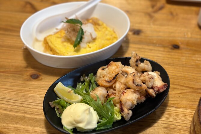 Shinjuku: Food Tour – 15 Dishes at 4 Eateries - The guides shape the evening