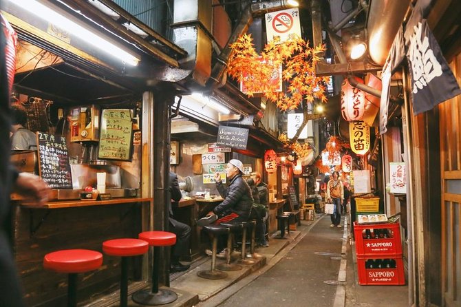 Shinjuku Golden Gai Food Tour - Golden Gai, tiny bars, and the final drink