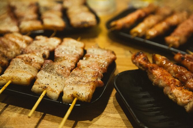 Shinjuku Izakaya and Golden Gai Bar Hopping Tour - Finishing in Golden Gai