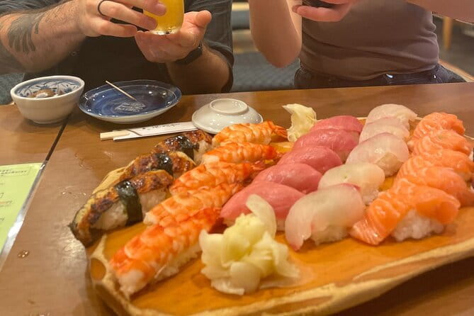 【Spanish/ English】Tsukiji Matcha at a 100-Year old Japanese shop - Stop one: 30 minutes at Tsukiji Hongwan-ji Temple