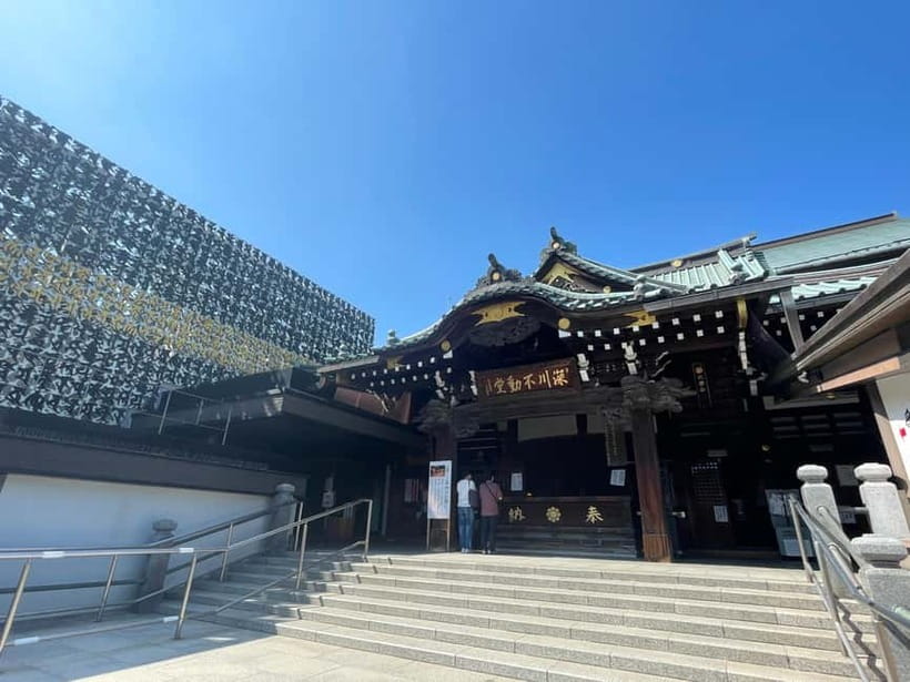 Sumida Riverside Walk:Garden&Temple Ritual(4 Meeting Points) - Hiro’s role and the small-group format