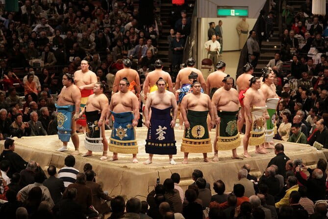 Sumo Wrestling Tournament A-Class Seats & ExpertGuide | Tokyo MAY - The guide turns a confusing sport into a readable one