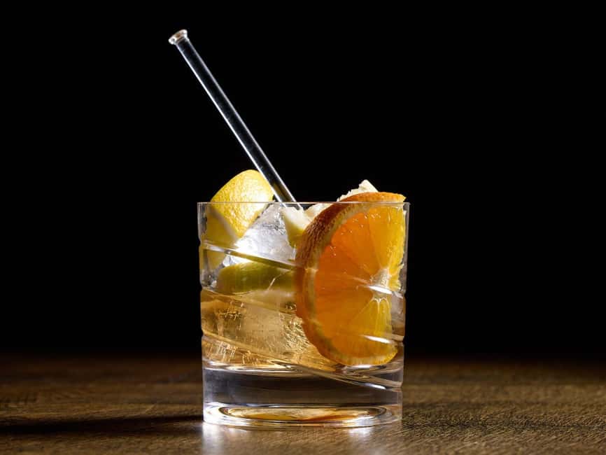 Tasting Yamazaki and Other Japanese Whiskies at Tokyo - Small food pairings add a natural-ingredient angle