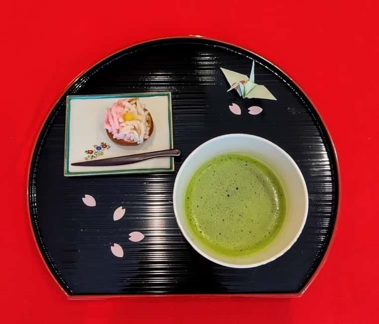 Tea ceremony experience in Japanese-style room 60min - Choosing a bowl and Japanese sweet