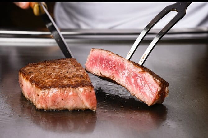 The Premium A5 Wagyu Tour in Shinjuku – With Free-Flow Drinks - Starting at Omoide Yokocho