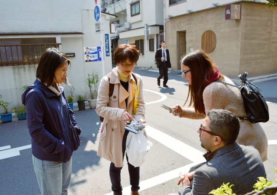 Tokyo: 2-Hour Asakusa Food Hunt & Cultural Tour - Handmade rice crackers with a century of trade