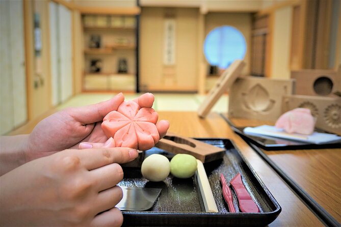 Tokyo 6hr Private Guided Tour & Japanese Sweets Making Experience - Tsukiji for food and local color