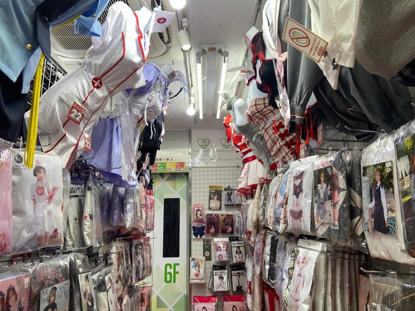 Tokyo: Akihabara Private Hentai Tour - How private guiding changes the experience
