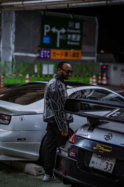 Tokyo and Daikoku by night in a Fast and Furious Skyline 34 - Who will enjoy it most