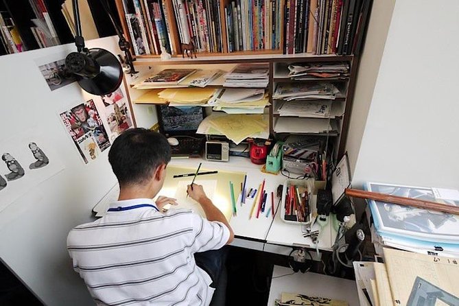 Tokyo Anime Adventure: Studio Tour, Drawing Class & Museum Visit - Learning to draw manga by hand