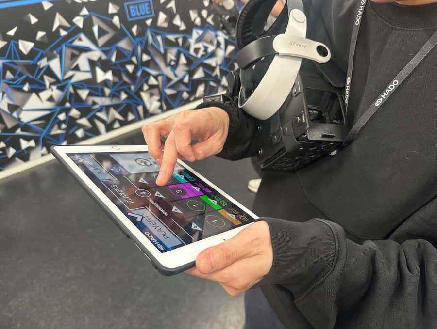 Tokyo: AR Activity Experience HADO - Playing With Children