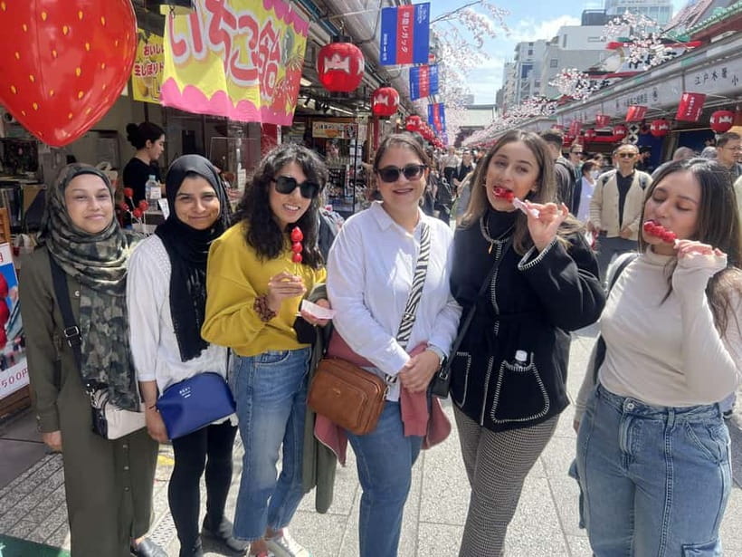 Tokyo: Asakusa and Tokyo’s Oldest Temple Senso-ji Tour - What the guides add to the experience