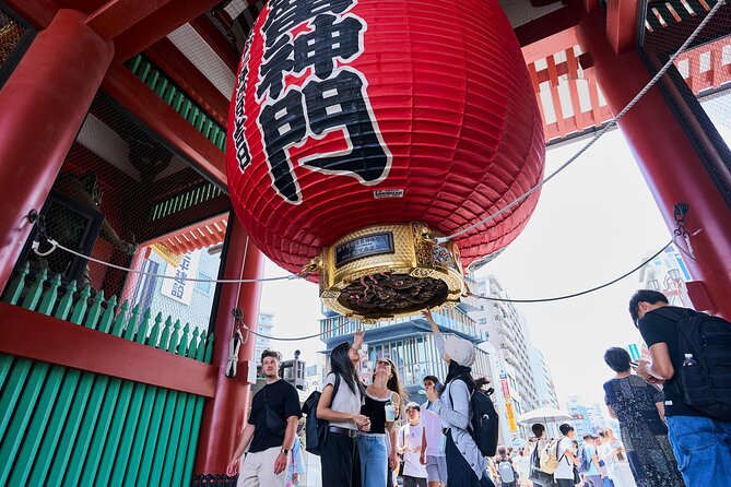 Tokyo: Asakusa & Sensoji ー Oldest Temple Walking Tour (2hrs) - Sensoji Temple, where customs become part of the visit