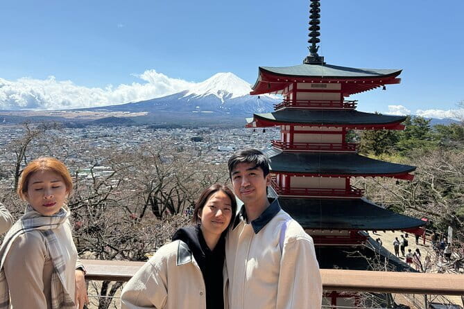 Tokyo Asakusa Sensoji Temple Night Walking Tour - The guide makes the difference