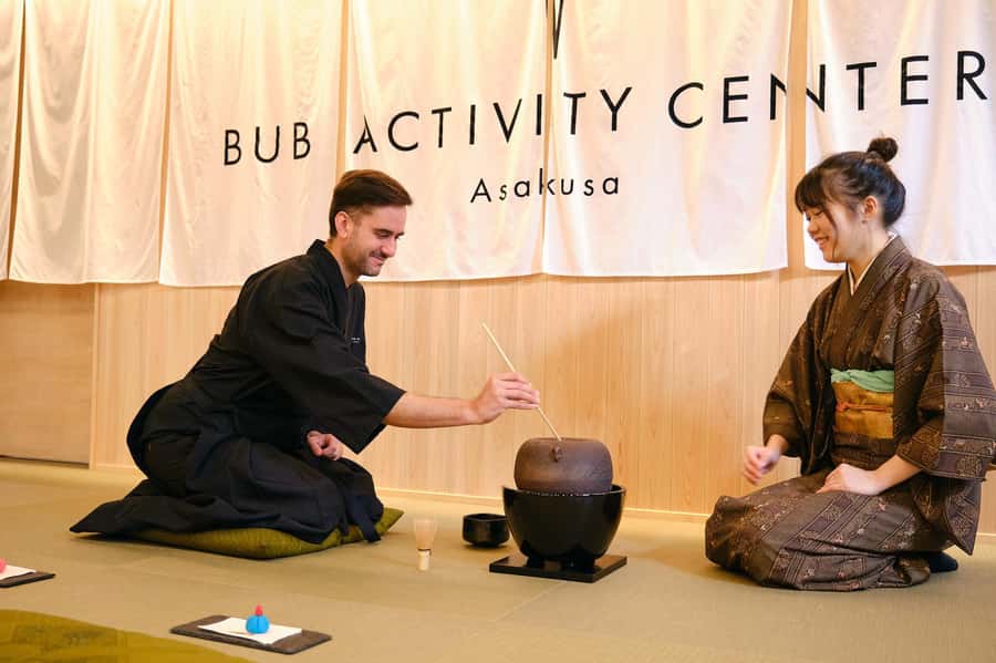 Tokyo, Asakusa: Tea Ceremony and Sweets Making Class - Choosing and wearing the kimono