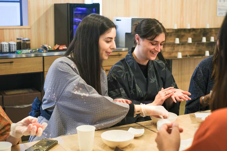 Tokyo, Asakusa: Tea Ceremony and Sweets Making Class - Finding the fifth-floor meeting point