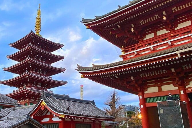 Tokyo: Asakusa Temple & Shrine Walking Tour with Local Guide - Why the first ten minutes matter