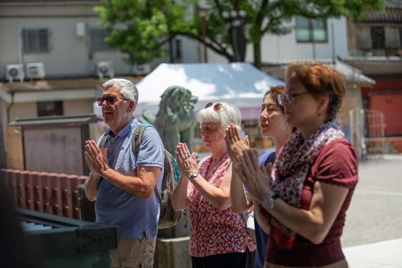Tokyo: Asakusa Walking Tour with Sensoji Temple Visit - How the guides shape the experience