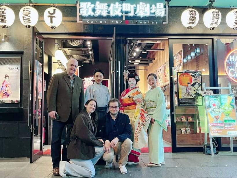 Tokyo: Authentic Japanese Dance Show ticket by professionals - The rhythm of the show and the value of quiet attention