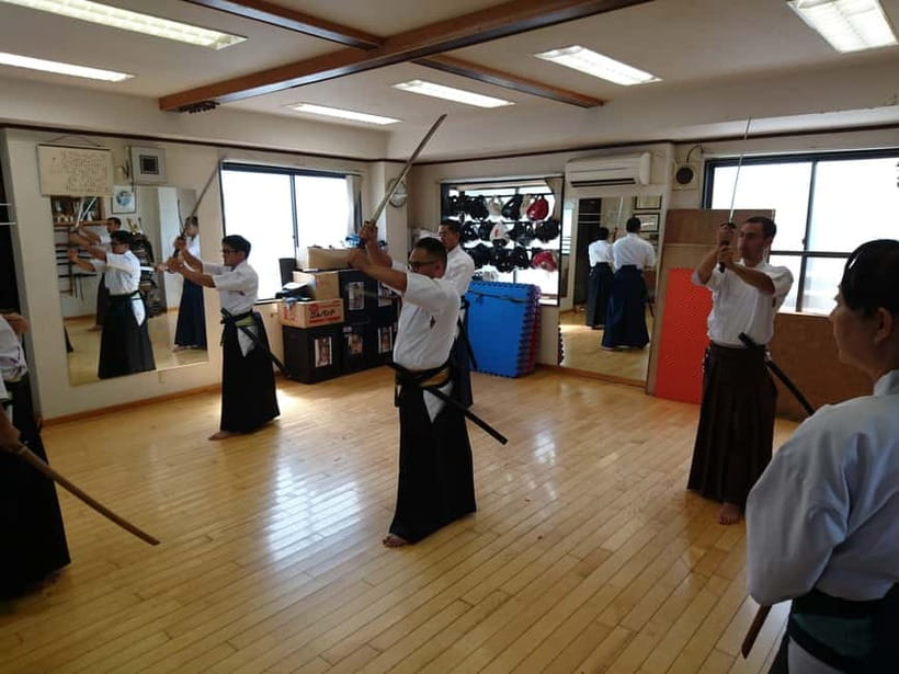 Tokyo: Authentic Samurai Training at a Dojo - A serious Toyama-ryu demonstration