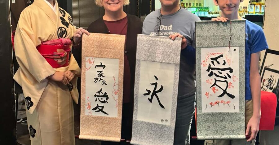 Tokyo: Calligraphy on Kanji Fan & Scroll with Drink - Why this Roppongi calligraphy class feels personal