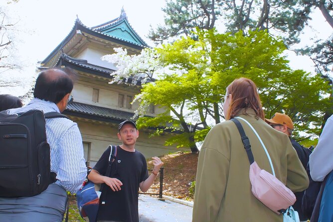 Tokyo Castle, Imperial Palace, Shogun & Garden Walking Tour - Why this tour works better than wandering alone