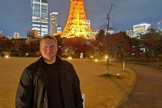 Tokyo Cherry Blossom Half Day Walking Tour with a Local Guide - How the private format changes the experience