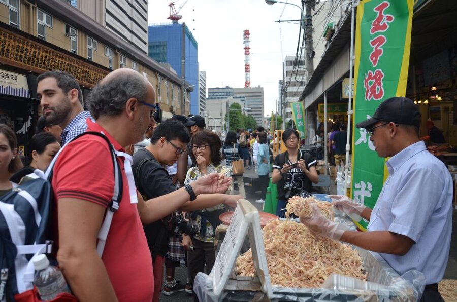 Tokyo: Classic Tsukiji Food Tour - Japanese sweets and foods from around the country