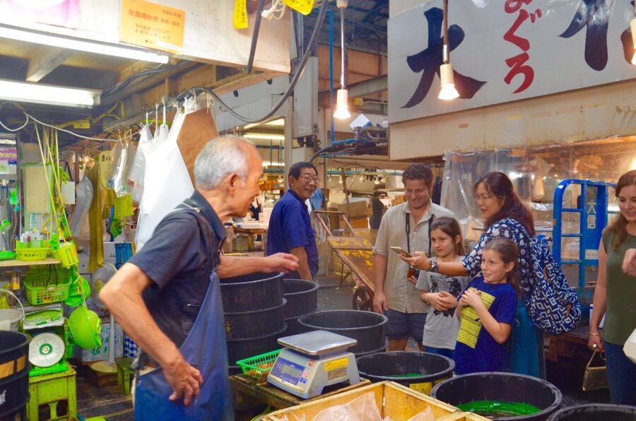 Tokyo: Classic Tsukiji Food Tour - How much food do you actually get?