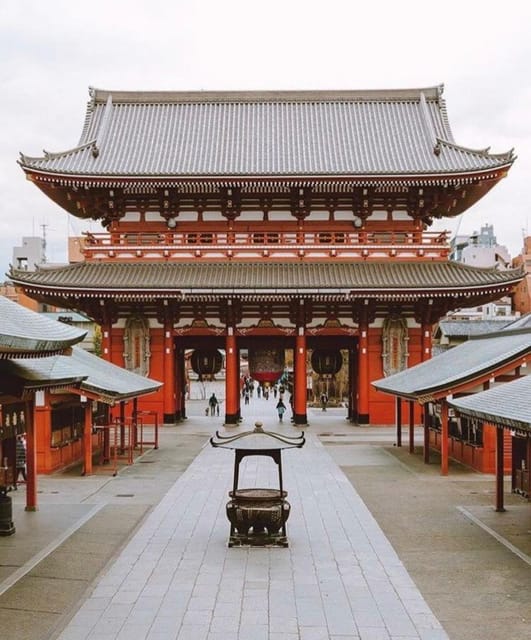 Tokyo Customizable Private Tour by Car & Van - Tsukiji Outer Market starts the food conversation