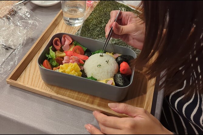 Tokyo Cute Bento Cooking Class – Make a Kawaii Character Lunchbox - The final 30 minutes: eating your own creation