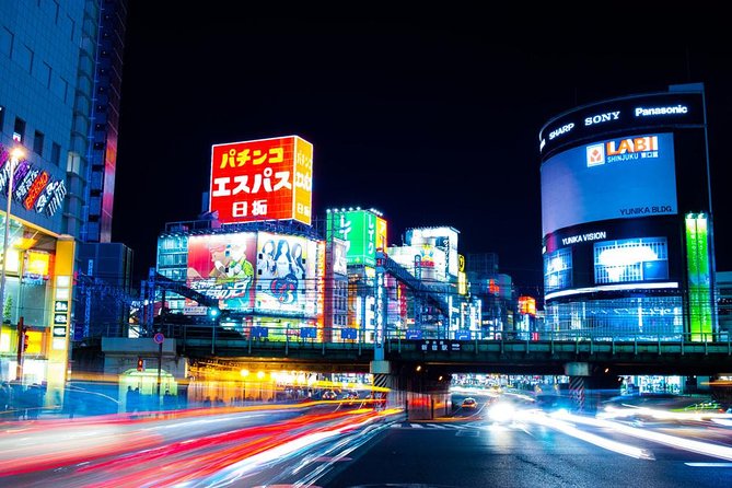 Tokyo Cyberpunk Street Photo Tour - Starting near Shinjuku Station at 7 pm