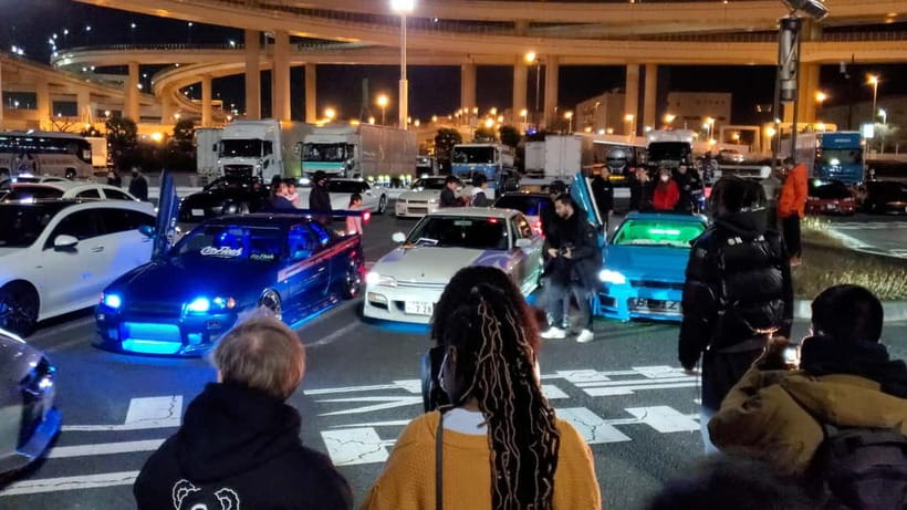 Tokyo: Daikoku JDM Car Meet-up Tour with GT-R35 600hp - Rainbow Bridge and the bay at night