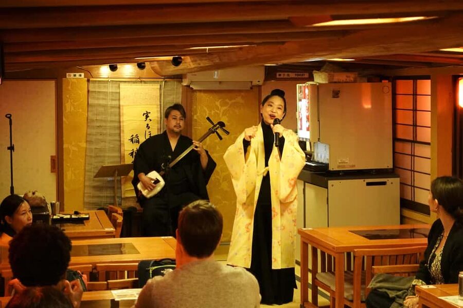 Tokyo: Dance Show & Performance Dinner Cruise & Tokyo Tower - Why this Tokyo evening feels different