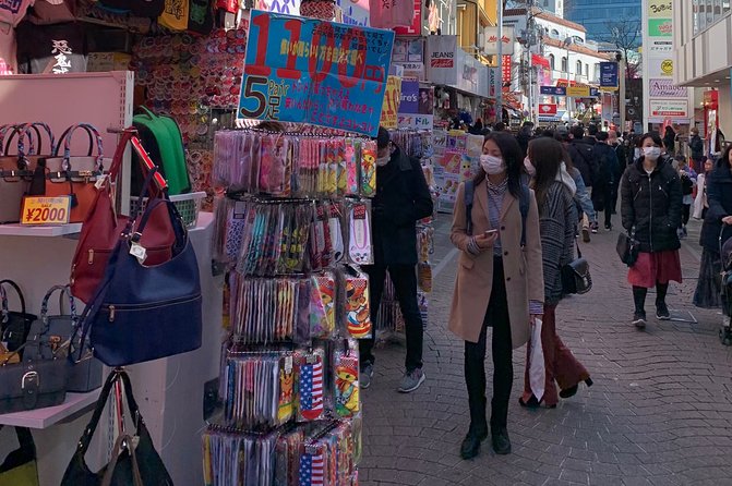 Tokyo Food and Culture tour (Shibuya and Harajyuku) - Picking up candy at Miyashita Park