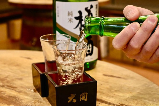 Tokyo: Food Tour in Ueno with 10+ Tastings of Japanese Classics - Sushi, gyoza, and yakitori give you the Japanese classics