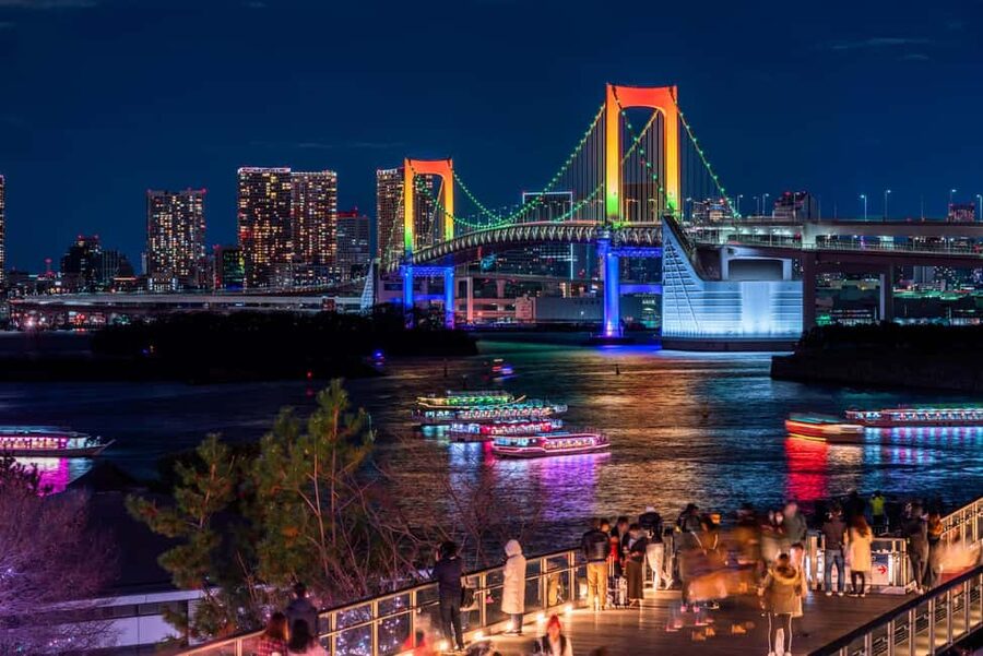 Tokyo: Go Daikoku PA Fast & Furious 3 Sports car meet - Guides, music, and the social side