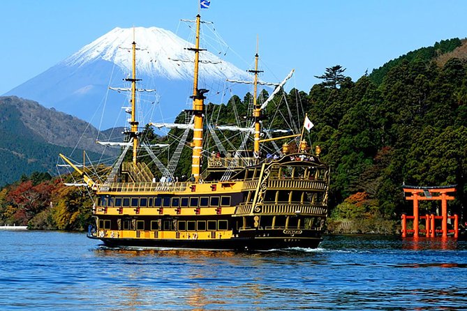 Tokyo: Hakone Fuji Day Tour w/ Cruise, Cable Car, Volcano - Riding the Hakone Ropeway Above the Valley