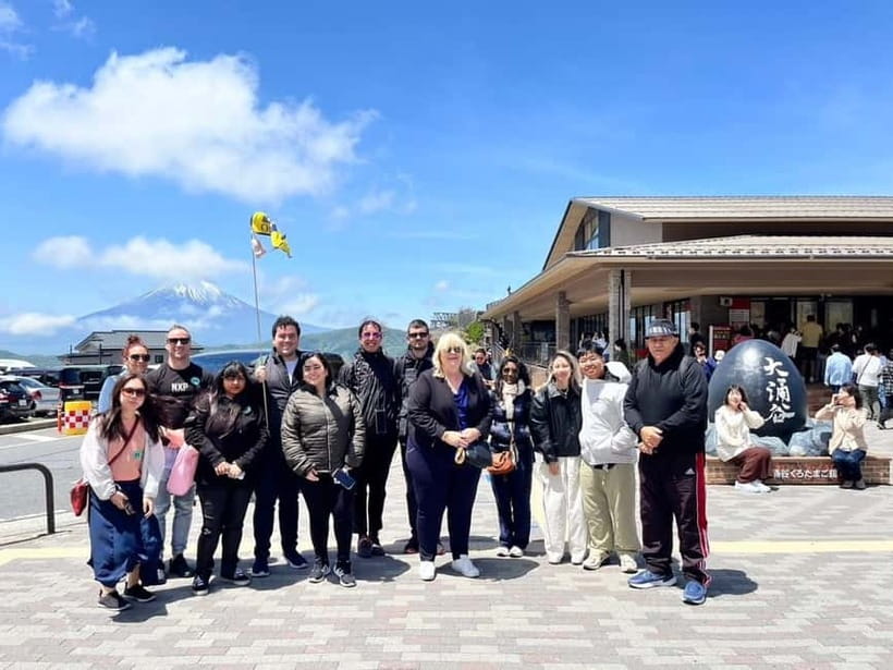 Tokyo: Hakone Fuji Day Tour w/ Cruise, Cable Car, Volcano - Guides, Group Feel, and the Pace of the Day